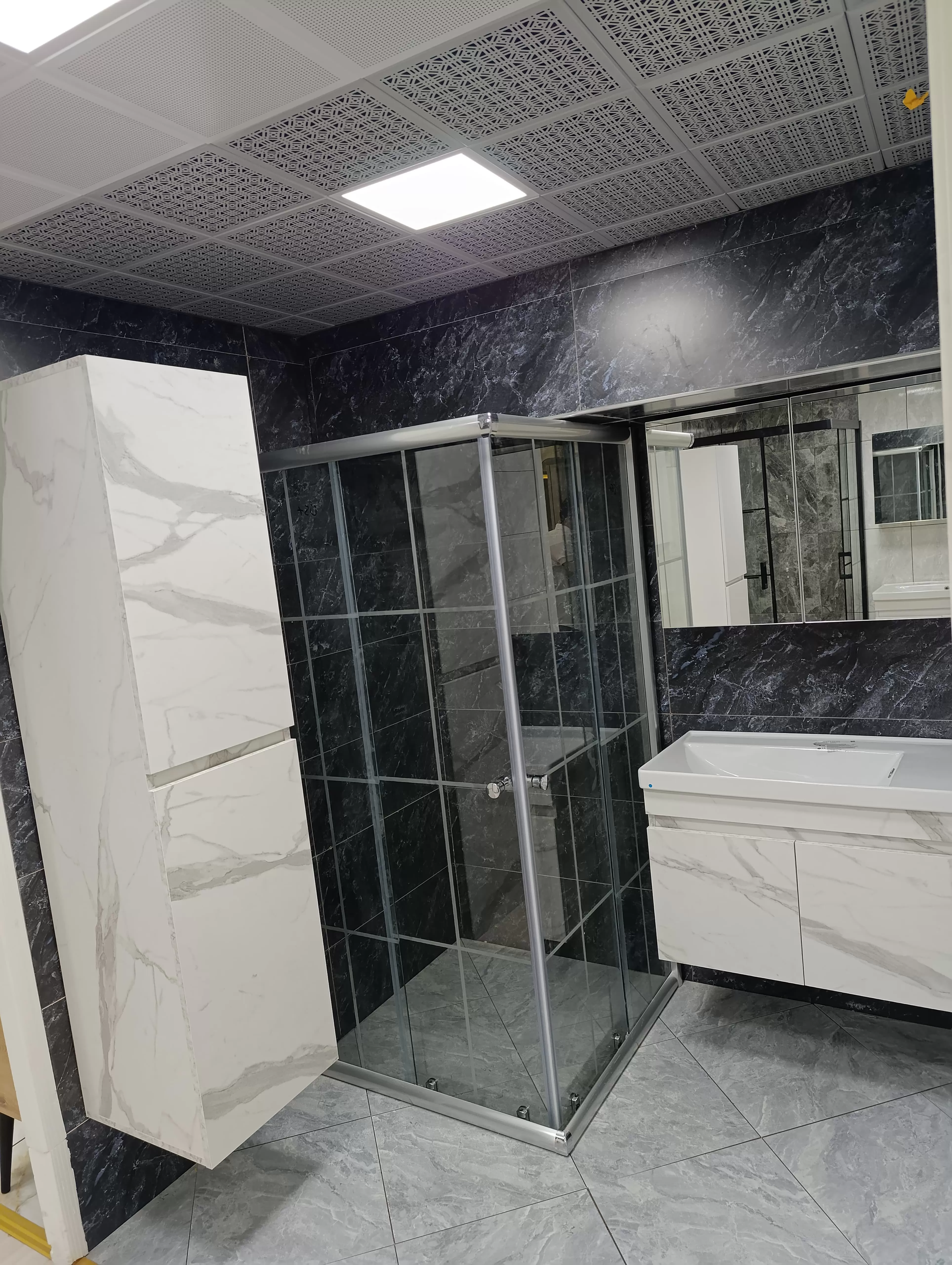 Fayans Yenileme Dolaplar Klozet Batarya Duşakabin Dahil İşçilik Montaj 