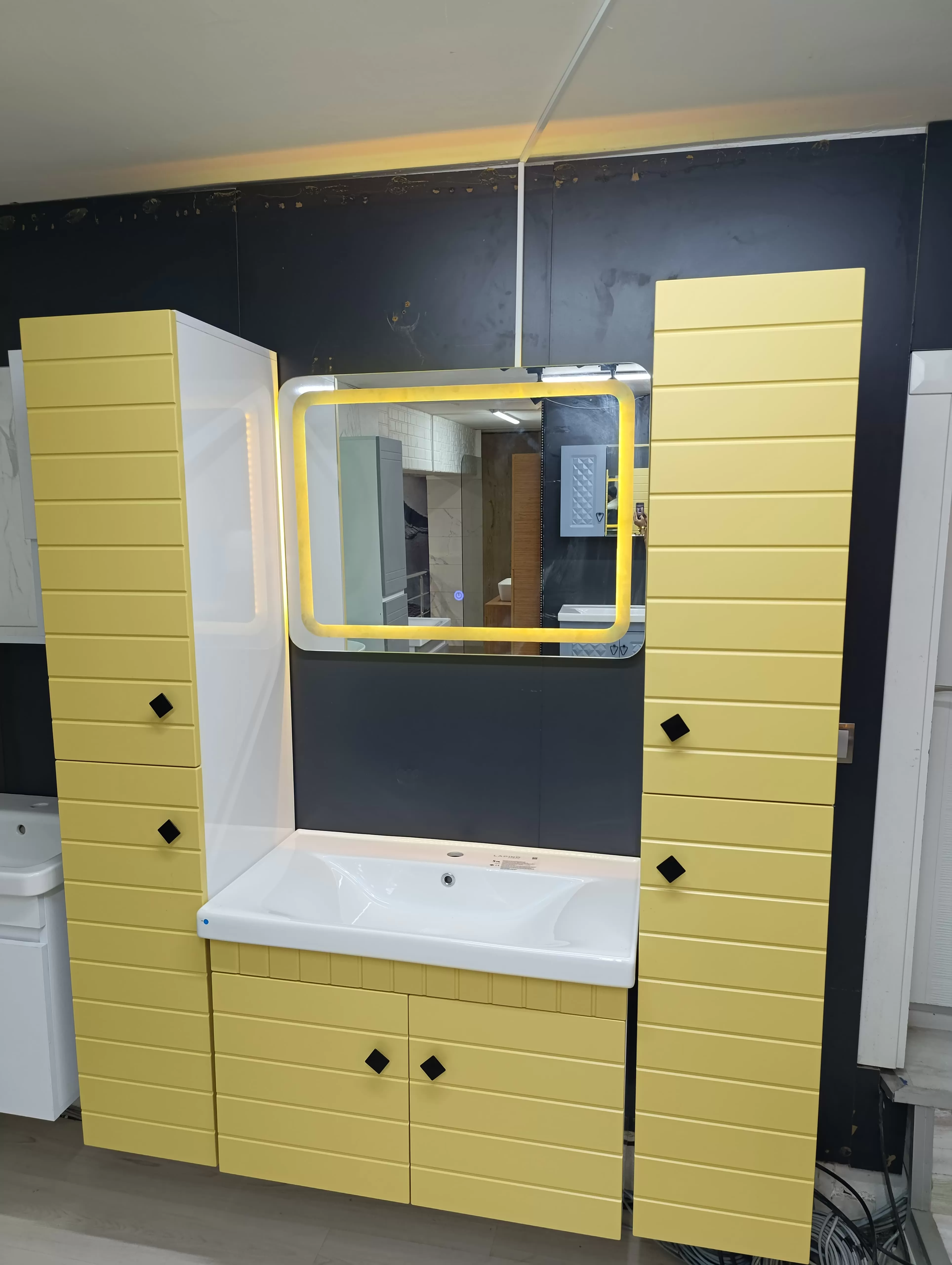 Dolap + Kapak + Dokunmatik Led Ayna Seri 10